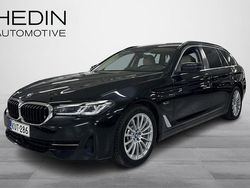 Musta Käytetty 2023 BMW 530e Comfort Edition Farmari | 37 500 € (Perustarjous)