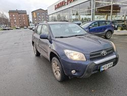 Sininen Käytetty 2006 Toyota RAV4 Tila-auto | 4 900 € (Hyvä tarjous)