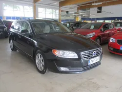 Musta Käytetty 2014 Volvo V70 Momentum Farmari | 7 990 € (Perustarjous)