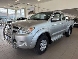 Hopea Käytetty 2006 Toyota HiLux Nouto | 17 390 € (Perustarjous)