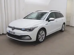 Valkoinen Käytetty 2021 VW Golf VIII Style Farmari | 27 900 € (Hieman kallis)