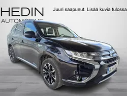 Käytetty 2017 Mitsubishi Outlander P-HEV Intense+ Farmari | 11 990 € (Perustarjous)