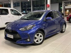 Sininen Käytetty 2021 Toyota Yaris Hybrid Active Viistoperä | 16 900 € (Perustarjous)