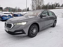 Käytetty 2022 Skoda Octavia Ambition Farmari | 22 900 € (Perustarjous)