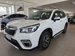 Valkoinen Käytetty 2020 Subaru Forester Katumaasturi | 29 800 € (Hyvä tarjous)