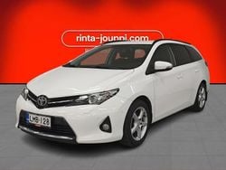 Valkoinen Käytetty 2013 Toyota Auris Touring Sports Multidrive S Farmari | 12 980 € (Perustarjous)