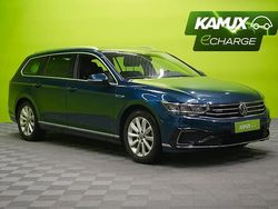 Sininen Käytetty 2022 VW Passat GTE Farmari | 22 470 € (Hieman kallis)