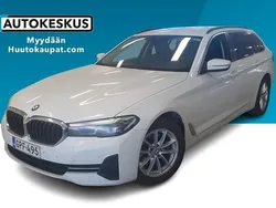Valkoinen Käytetty 2022 BMW 520 Farmari | 17 890 € (Supertarjous)