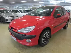 Punainen Käytetty 2001 Peugeot 206 Viistoperä | 2 700 €