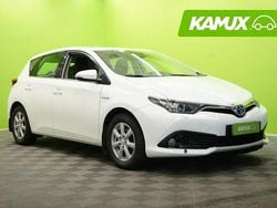Valkoinen Käytetty 2015 Toyota Auris Hybrid Active Viistoperä | 15 390 € (Perustarjous)
