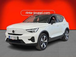 Valkoinen Käytetty 2023 Volvo XC40 Core Katumaasturi | 37 880 € (Perustarjous)