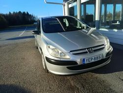 Käytetty 2002 Peugeot 307 Viistoperä | 2 850 €