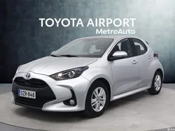 Hopea Käytetty 2023 Toyota Yaris Active Viistoperä | 23 590 € (Kallis)