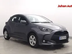 Harmaa Käytetty 2023 Toyota Yaris Active Viistoperä | 21 990 € (Perustarjous)