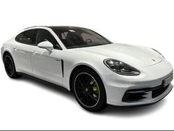 Käytetty 2018 Porsche Panamera 4 Sedan | 51 800 € (Perustarjous)