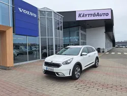 Valkoinen Käytetty 2016 Kia Niro EX Katumaasturi | 13 300 € (Hieman kallis)