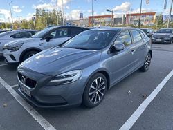 Usata 2018 Volvo V40 Business Edition Station wagon | 17 650 € (Ottimo prezzo)