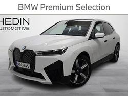 Valkoinen Käytetty 2022 BMW iX Sport Line Katumaasturi | 44 250 € (Hyvä tarjous)