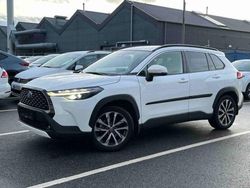 Valkoinen Käytetty 2023 Toyota Corolla Cross Active Katumaasturi | 34 900 €