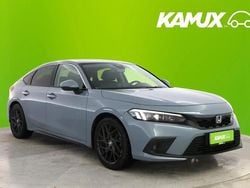 Hopea / harmaa Käytetty 2023 Honda Civic Advance Sedan | 28 390 €
