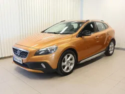 Oranssi Käytetty 2013 Volvo V40 CC Business Edition Farmari | 11 900 € (Hieman kallis)