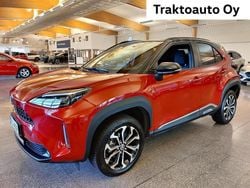 Punainen Käytetty 2024 Toyota Yaris Cross Katumaasturi | 27 980 € (Hyvä tarjous)