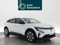 Valkoinen Käytetty 2022 Renault Mégane Evolution Viistoperä | 28 880 € (Perustarjous)