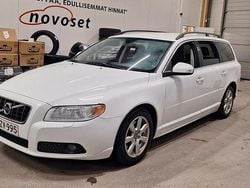 Valkoinen Käytetty 2011 Volvo V70 Momentum Farmari | 1 000 € (Supertarjous)
