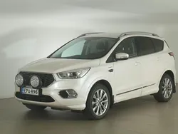 Valkoinen Käytetty 2018 Ford Kuga Vignale Katumaasturi | 16 900 € (Perustarjous)