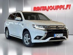 Valkoinen Käytetty 2016 Mitsubishi Outlander P-HEV Intense Farmari | 14 300 € (Perustarjous)