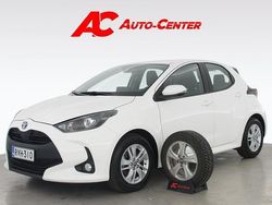 Valkoinen Käytetty 2023 Toyota Yaris Hybrid Active Viistoperä | 20 490 € (Perustarjous)