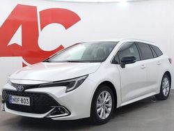 Valkoinen Käytetty 2025 Toyota Corolla Edition Farmari | 32 990 € (Hieman kallis)