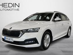 Valkoinen Käytetty 2024 Skoda Octavia Ambition Farmari | 26 990 € (Perustarjous)
