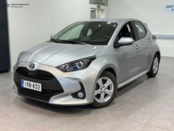 Met. hopea Käytetty 2023 Toyota Yaris Active Viistoperä | 20 590 € (Perustarjous)