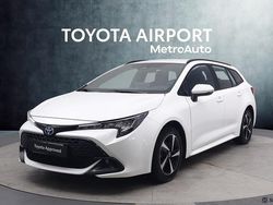 Valkoinen Käytetty 2024 Toyota Corolla Active Farmari | 28 190 € (Perustarjous)