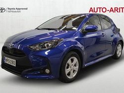 Sininen Käytetty 2024 Toyota Yaris Active Viistoperä | 22 900 € (Hieman kallis)