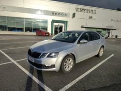 Käytetty 2019 Skoda Octavia Business Line Sedan | 13 900 € (Hyvä tarjous)
