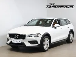Valkoinen Käytetty 2020 Volvo V60 CC Business Edition Farmari | 32 950 € (Perustarjous)