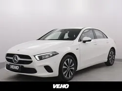 Valkoinen Käytetty 2021 Mercedes A250 Advantage Sedan | 24 800 € (Hyvä tarjous)