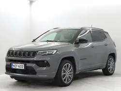 Harmaa Käytetty 2022 Jeep Compass Katumaasturi | 29 980 € (Perustarjous)