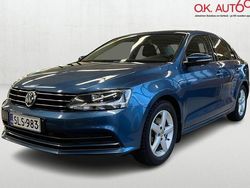 Sininen Käytetty 2015 VW Jetta Comfortline Sedan | 12 800 € (Perustarjous)