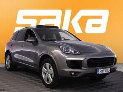 Käytetty 2016 Porsche Cayenne S E-Hybrid Katumaasturi | 28 800 €