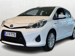 Valkoinen Käytetty 2013 Toyota Yaris Hybrid Active Viistoperä | 11 490 € (Hieman kallis)