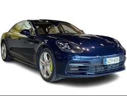 Sininen Käytetty 2017 Porsche Panamera 4 Sedan | 51 700 € (Perustarjous)
