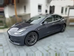 Käytetty 2019 Tesla Model 3 Long Range Sedan | 24 800 € (Hyvä tarjous)