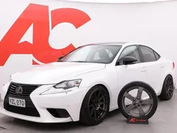 Valkoinen Käytetty 2014 Lexus IS300h Executive Line Sedan | 18 590 € (Perustarjous)