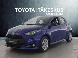 Sininen Käytetty 2024 Toyota Yaris Hybrid Viistoperä | 20 890 € (Supertarjous)
