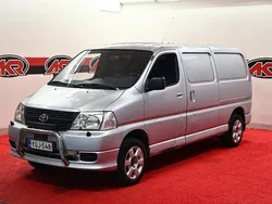 Hopea Käytetty 2007 Toyota HiAce Tila-auto | 5 900 € (Supertarjous)
