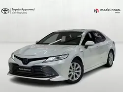 Valkoinen Käytetty 2020 Toyota Camry Style Sedan | 29 900 € (Perustarjous)