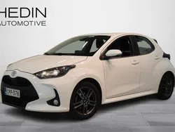 Valkoinen Käytetty 2021 Toyota Yaris Multidrive S Viistoperä | 16 900 € (Perustarjous)